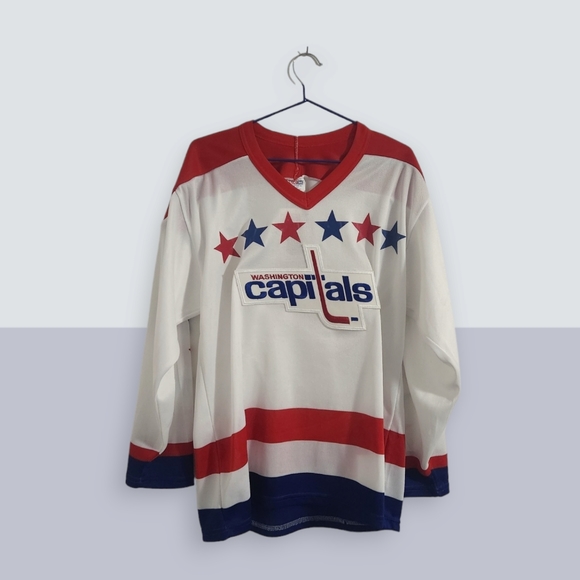 Washington Capitals CCM - Home (1983-85) - Picture 1 of 5